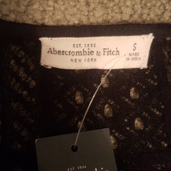 NWT Abercrombie & Fitch top - Picture 9 of 13